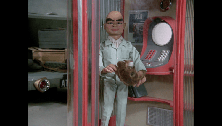 TrappedInTheSky00084