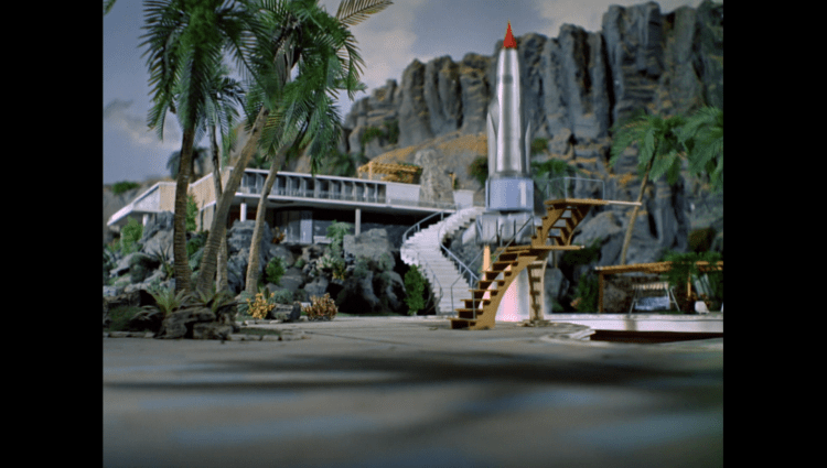 TrappedInTheSky00174