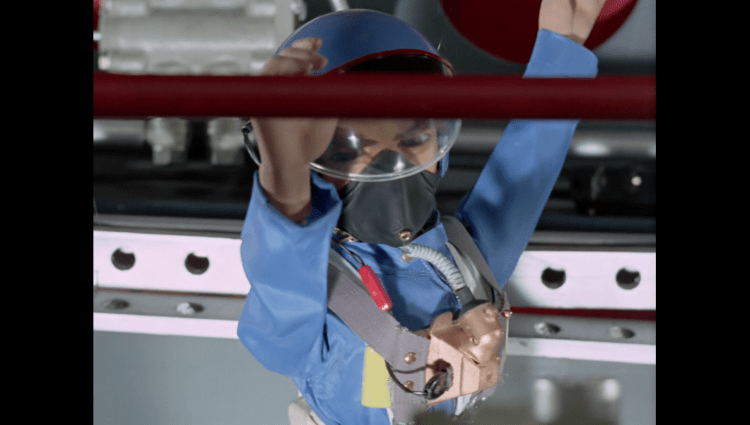 TrappedInTheSky00253