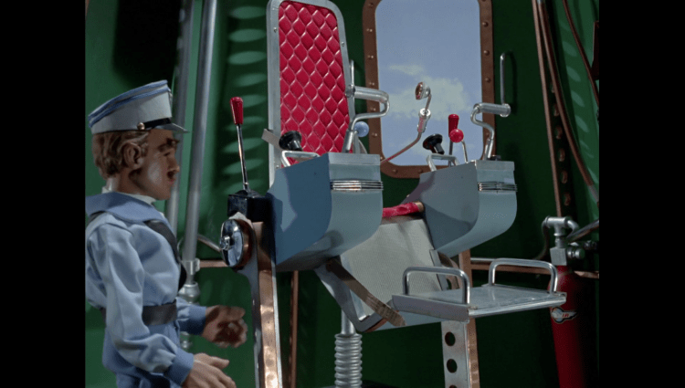 TrappedInTheSky00284