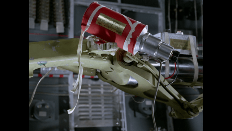 TrappedInTheSky00371