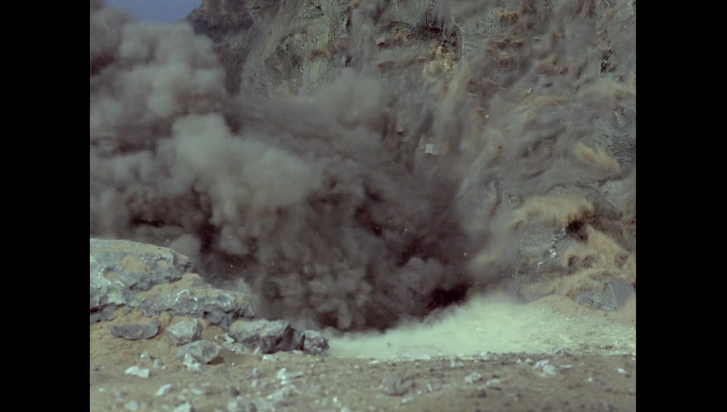 Exploding Martian martianinvasion00013 – Security Hazard