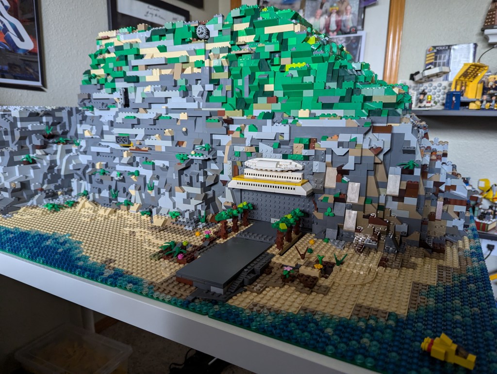 An early, much taller design for the LEGO Tracy Island.